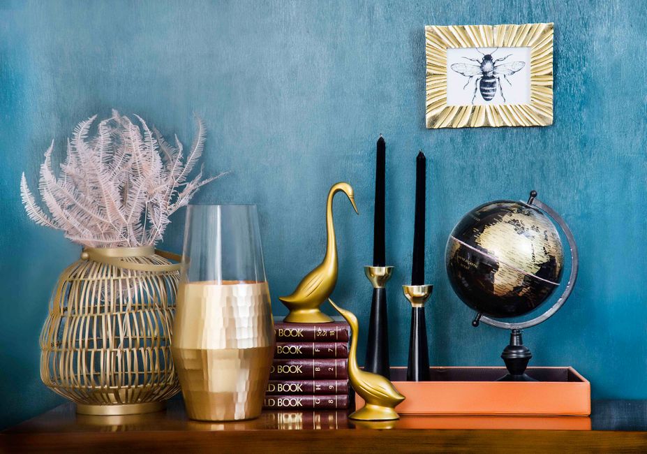 Rustieke kamer met metallic pompoenaccenten Rustieke kamer met metallic pompoenaccenten